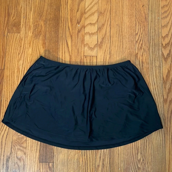 ISLAND ESCAPE Full Coverage Swim Skirt Swimsuit Bottom Black 18W NWT - Picture 2 of 8